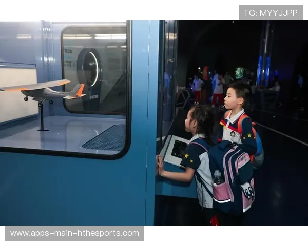 冲浪课程融入海洋科普教育，提高公众环保意识