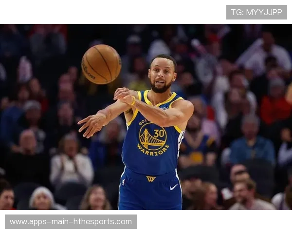 比赛关键球员表现亮点，比赛关键时刻